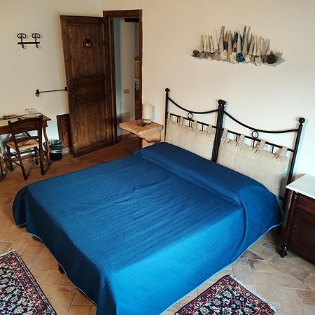 Casale Le Orme Bed and Breakfast Τόντι Εξωτερικό φωτογραφία