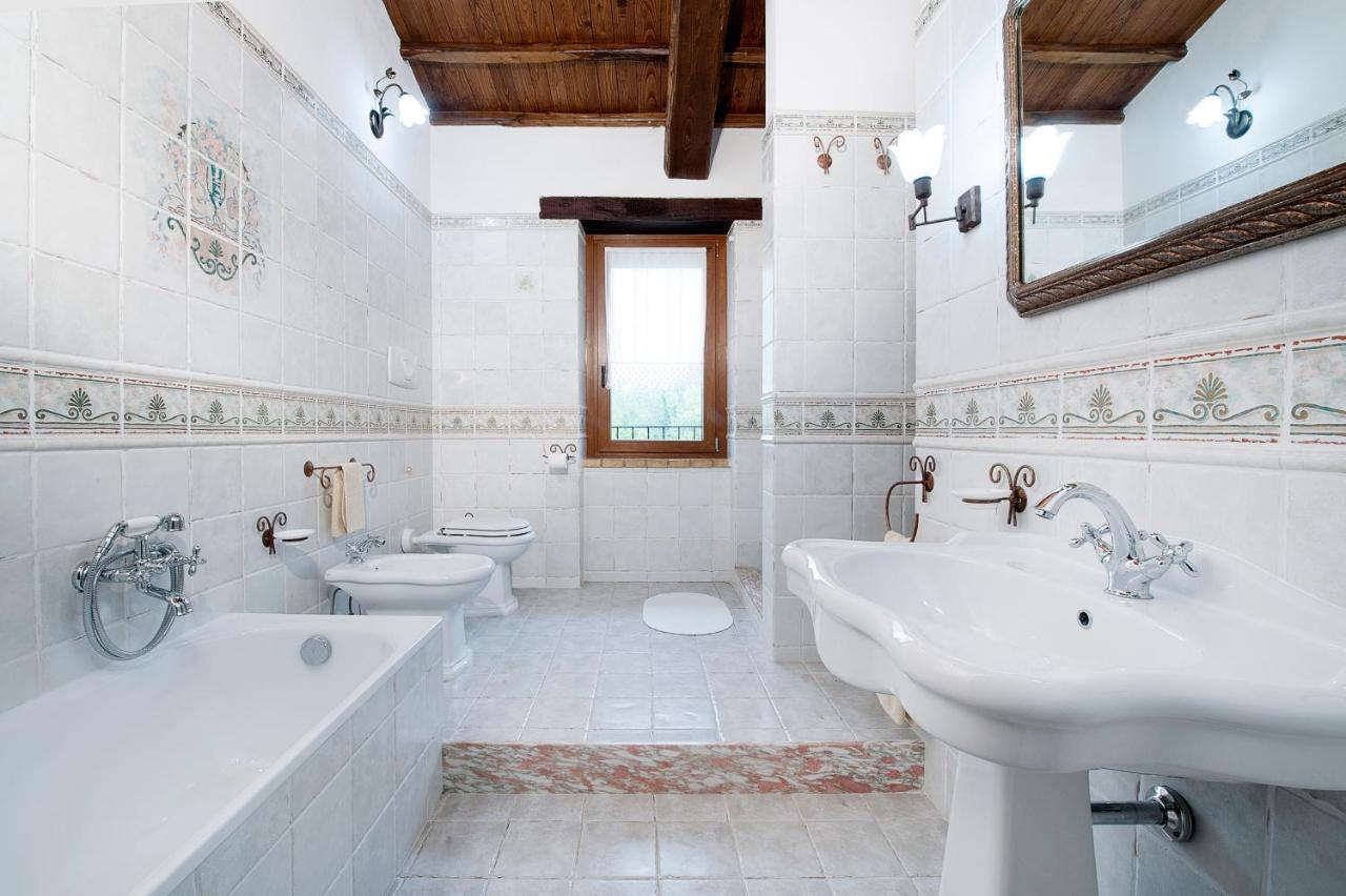 Casale Le Orme Bed and Breakfast Τόντι Εξωτερικό φωτογραφία