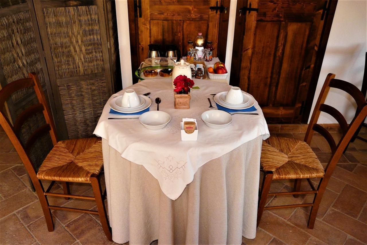 Casale Le Orme Bed and Breakfast Τόντι Εξωτερικό φωτογραφία