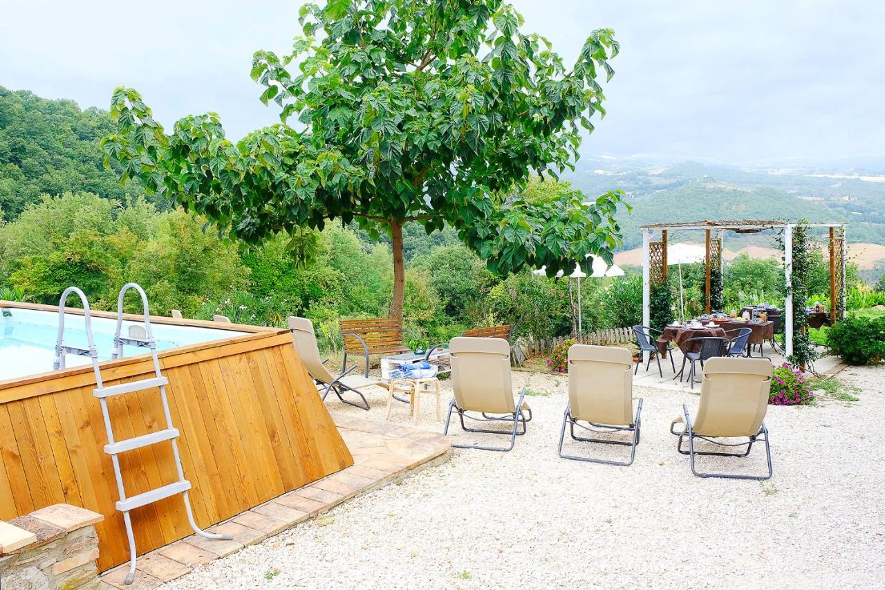 Casale Le Orme Bed and Breakfast Τόντι Εξωτερικό φωτογραφία