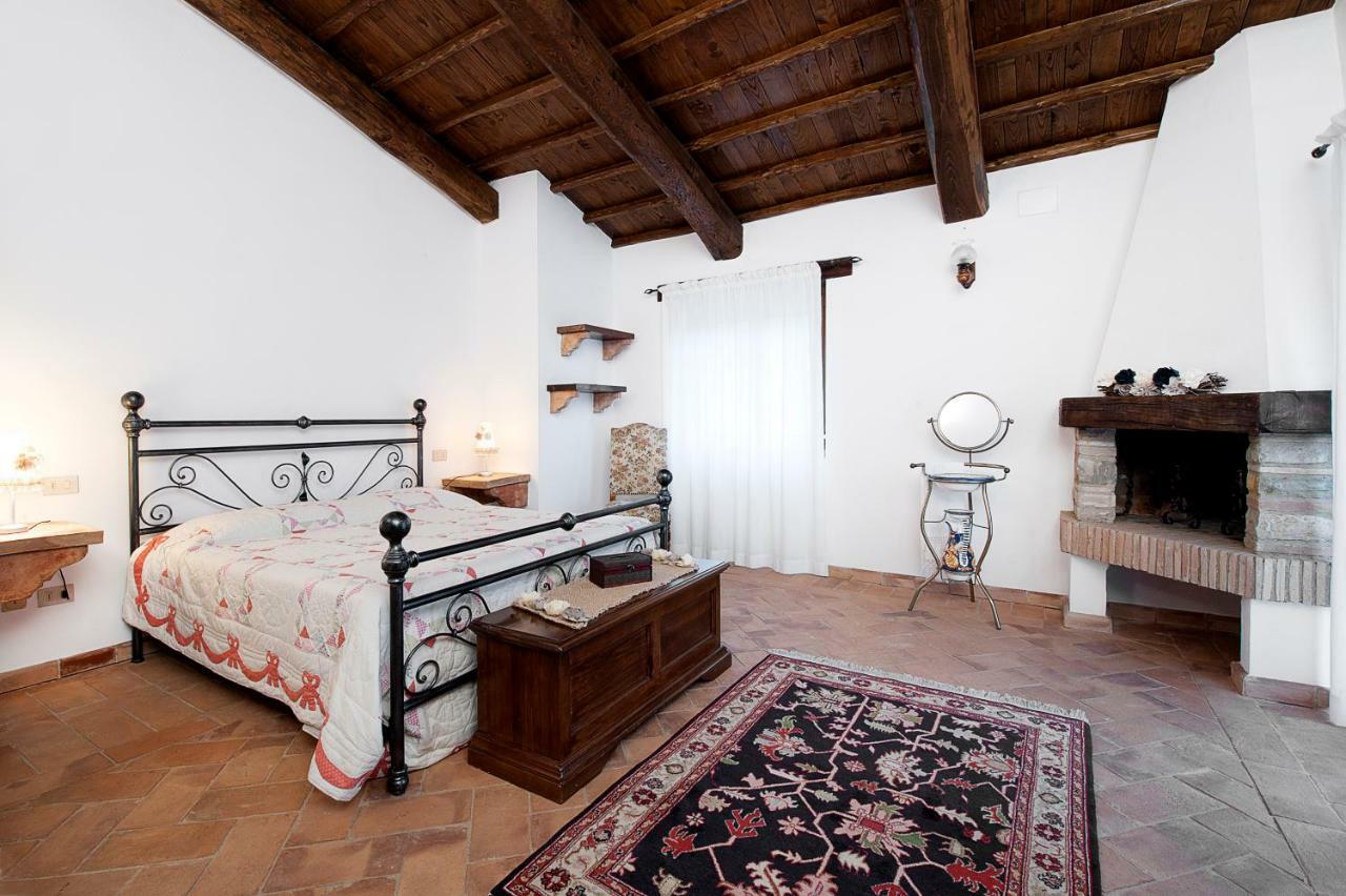 Casale Le Orme Bed and Breakfast Τόντι Εξωτερικό φωτογραφία