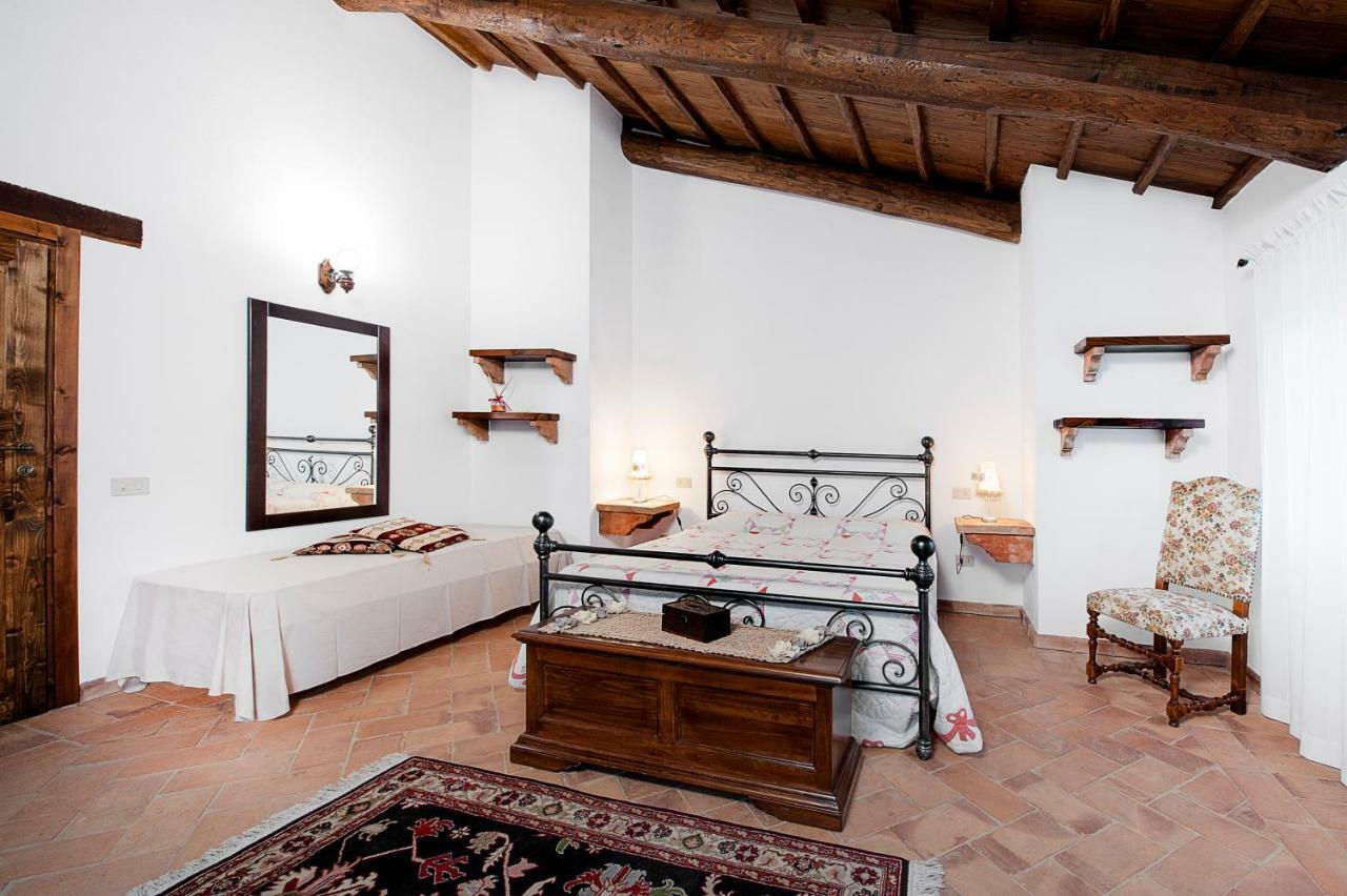 Casale Le Orme Bed and Breakfast Τόντι Εξωτερικό φωτογραφία